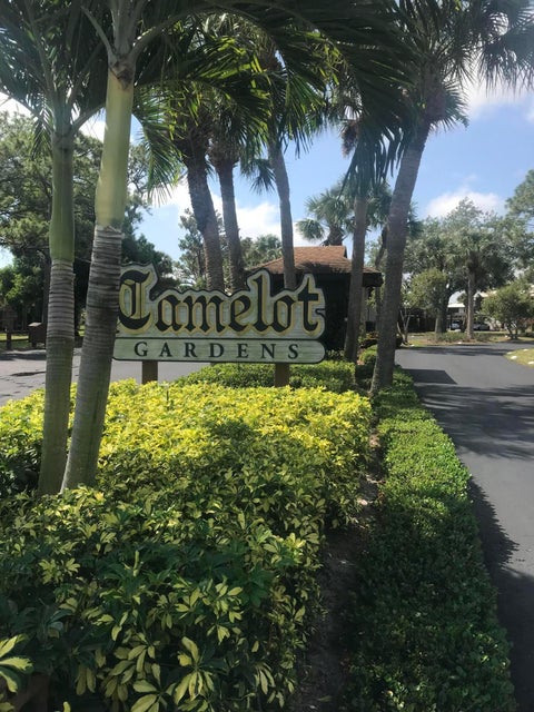 Photo of 303 SE Castle Court SE #3-C, Port Saint Lucie, FL 34952 (MLS # B26052374)