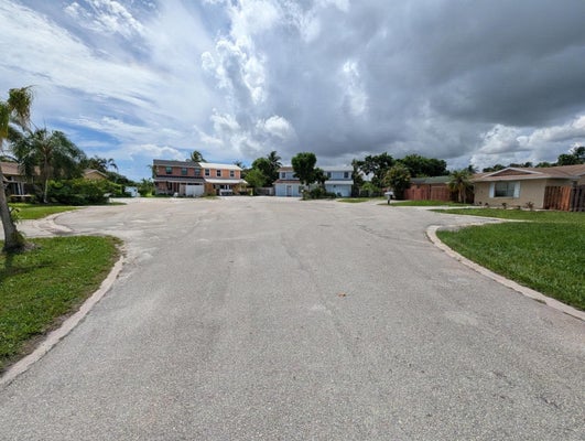 8599 CRATER TER, WEST PALM BEACH, FL 33403 - Image eaf9b2dfcd92f3acec367735fb1edea7/3032652361