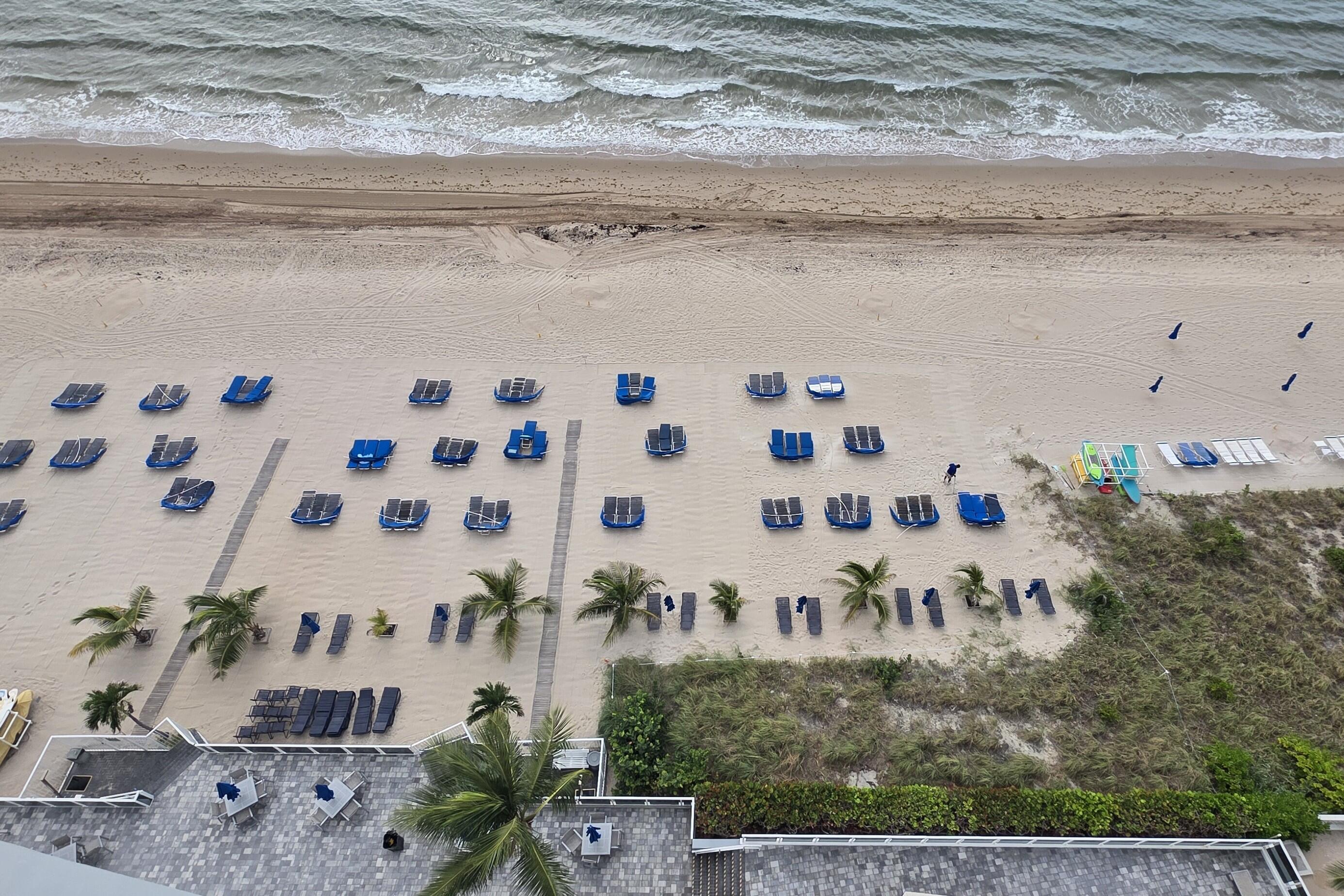 3700 GALT OCEAN Drive 1206