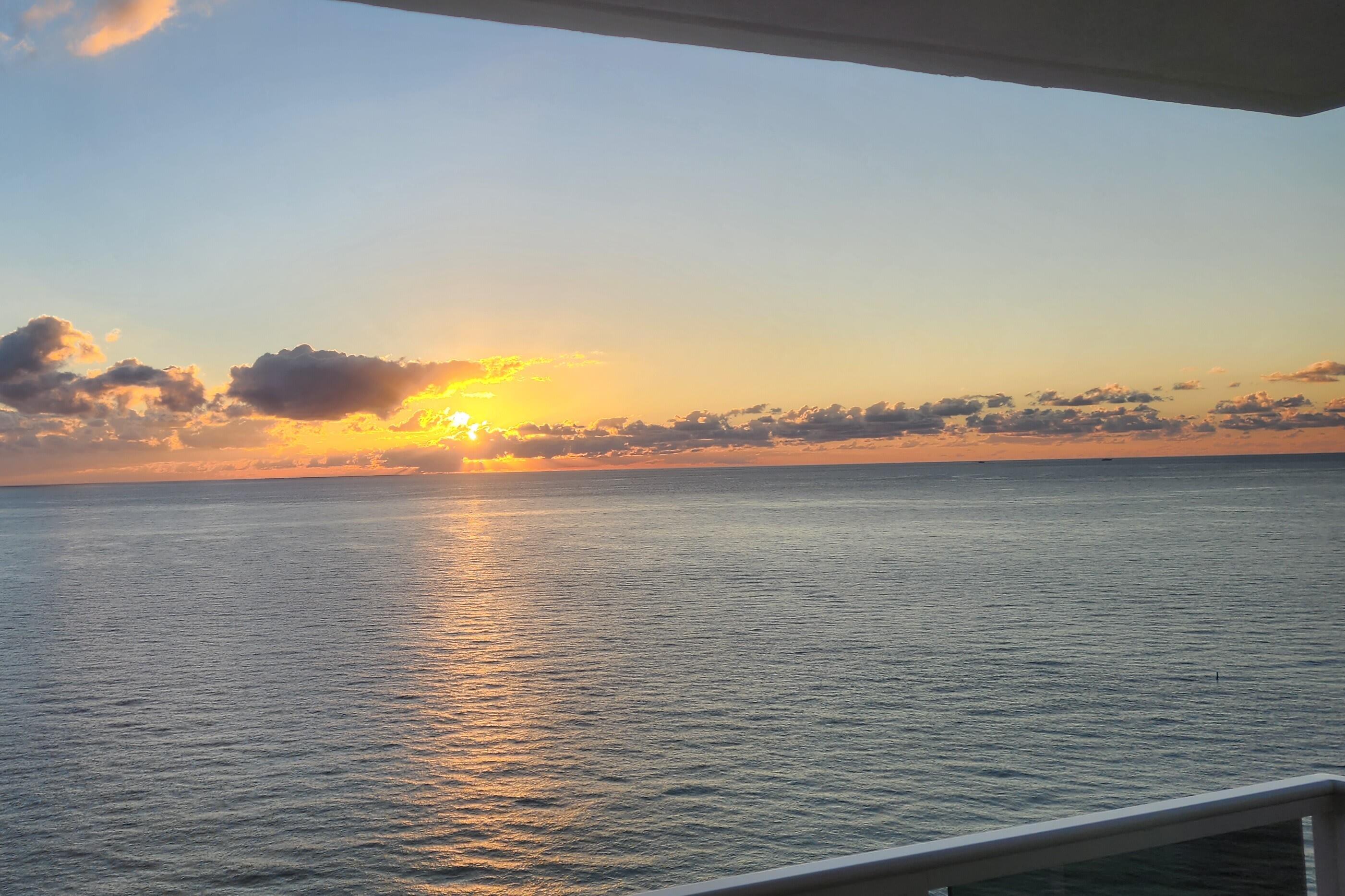 3700 GALT OCEAN Drive 1206