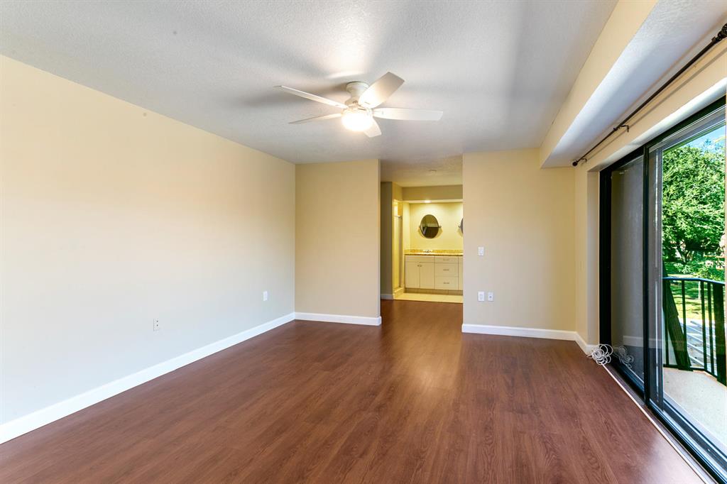 GARDEN LAKES AND GARDEN SQUARE SHOPS - Residential