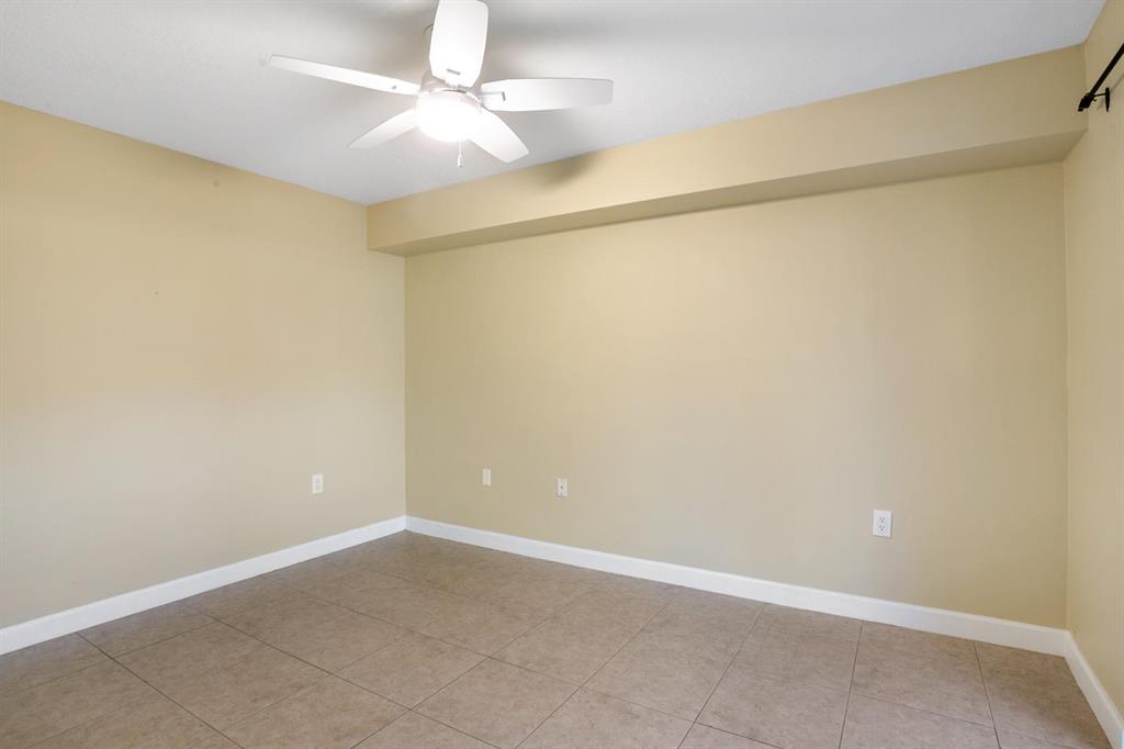 GARDEN LAKES AND GARDEN SQUARE SHOPS - Residential