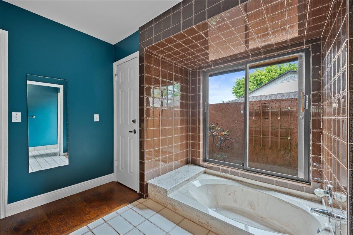 SAILBOAT POINT OF WELLINGTON - Residential