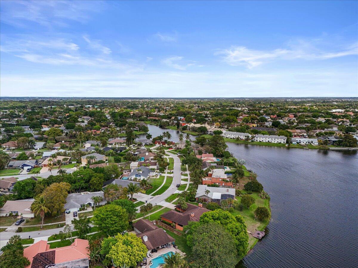 SAILBOAT POINT OF WELLINGTON - Residential
