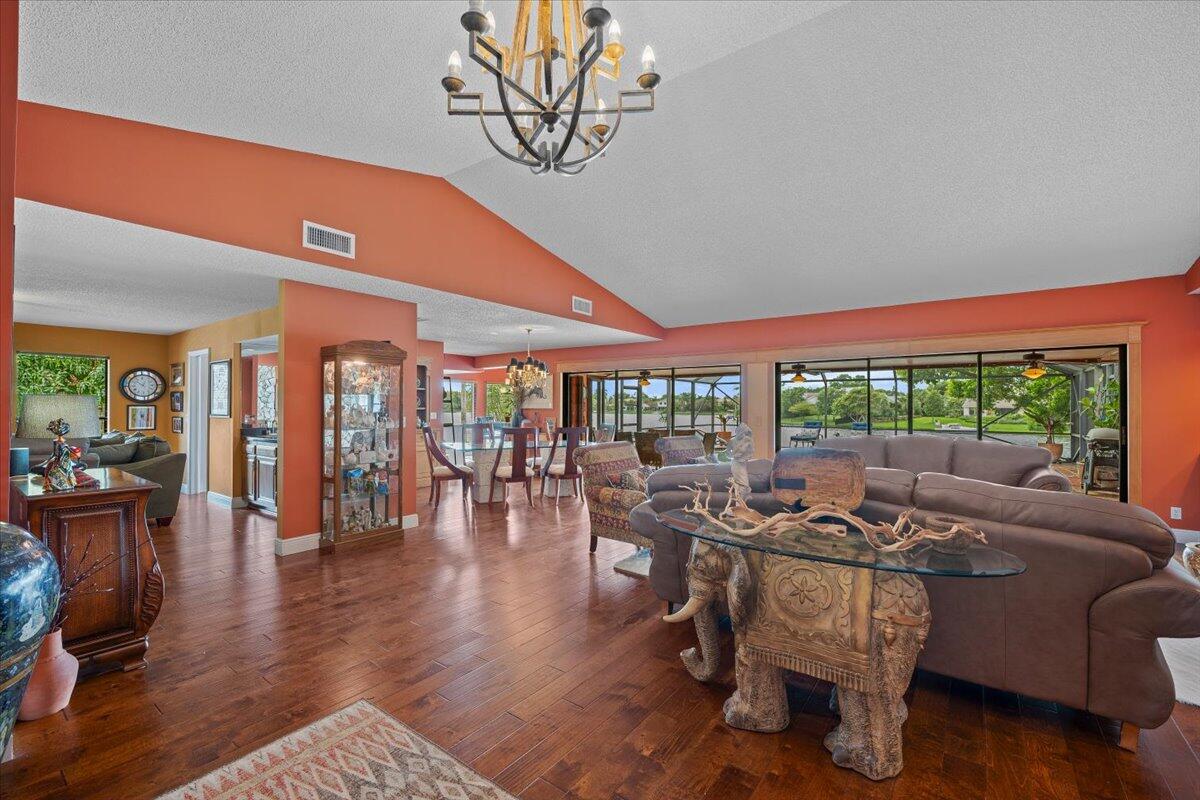 SAILBOAT POINT OF WELLINGTON - Residential