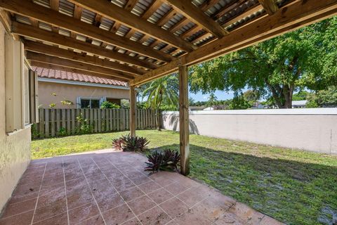 Tiny photo for 201 NW 101st Avenue, Plantation, FL 33324 (MLS # B26021405)