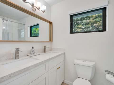 Tiny photo for 5251 NE 26th Avenue, Fort Lauderdale, FL 33308 (MLS # B26048044)