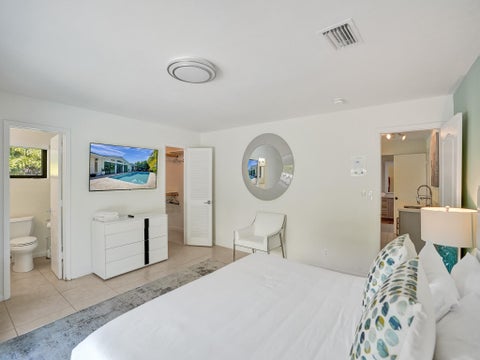 Tiny photo for 5251 NE 26th Avenue, Fort Lauderdale, FL 33308 (MLS # B26048044)