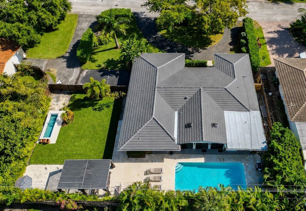 Photo of 5251 NE 26th Avenue, Fort Lauderdale, FL 33308 (MLS # B26048044)