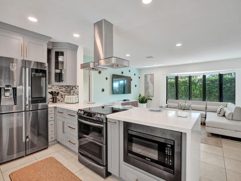 Tiny photo for 5251 NE 26th Avenue, Fort Lauderdale, FL 33308 (MLS # B26048044)