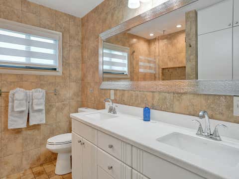 Tiny photo for 5251 NE 26th Avenue, Fort Lauderdale, FL 33308 (MLS # B26048044)