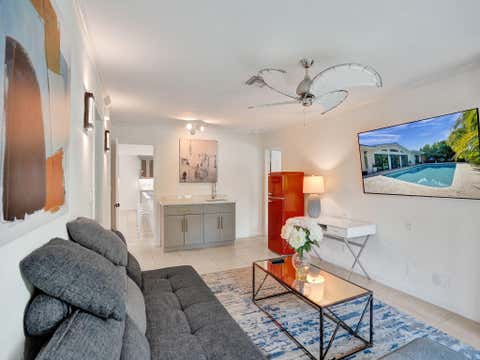 Tiny photo for 5251 NE 26th Avenue, Fort Lauderdale, FL 33308 (MLS # B26048044)