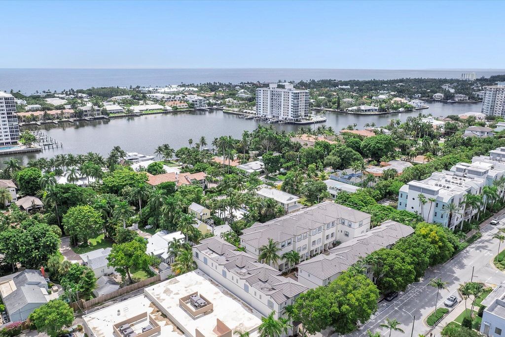 Photo of 285 SE 6th Avenue #J, Delray Beach, FL 33483 (MLS # R11121476)