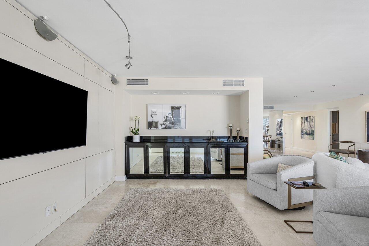 TWENTY SIX HUNDRED CONDO - Residential