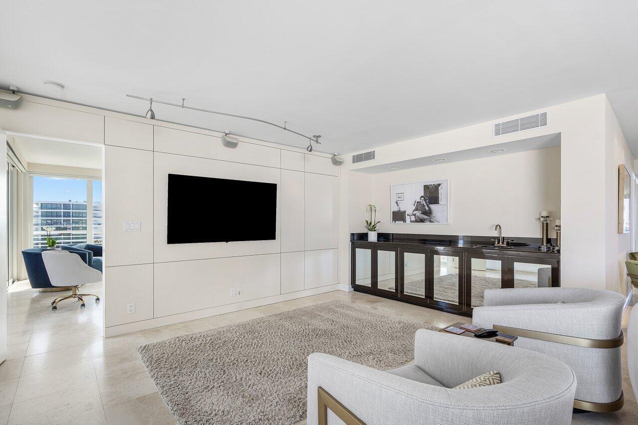 TWENTY SIX HUNDRED CONDO - Residential