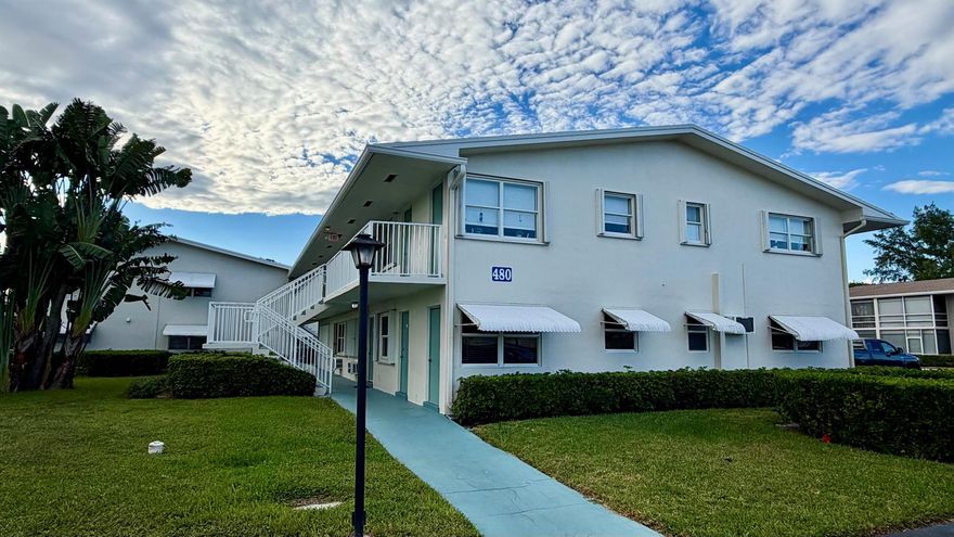 This bright, ground-floor unit offers a comfortable layout, great natural light, and a screened patio to enjoy the coastal breeze. Sterling Village is a gated intracoastal community with a clubhouse, pool, waterfront walkway, and active amenities. Close to beaches, dining, and shopping. Easy living in a prime Boynton Beach location!Seller will be replacing the fridge and stove.