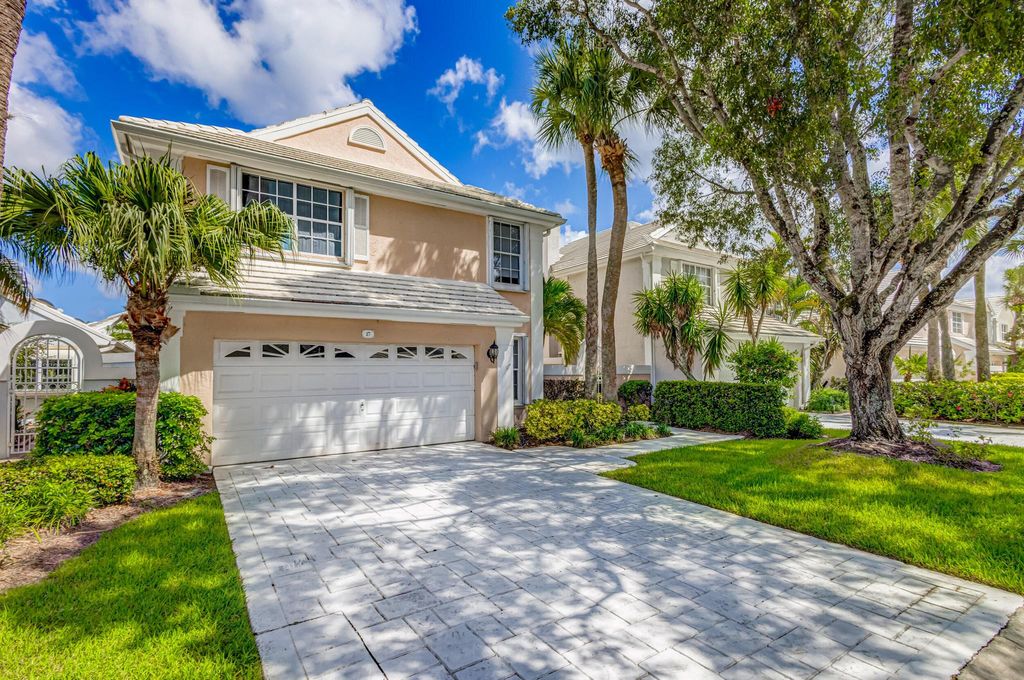 Photo of 17 Selby Lane, Palm Beach Gardens, FL 33418 (MLS # R11067865)