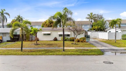 313 SE 3rd Ter, Deerfield Beach, FL 33441 - MLS#: F10481745