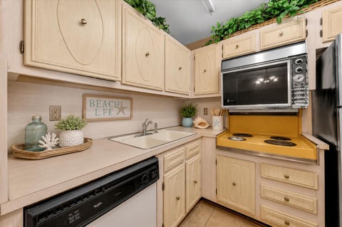 Tiny photo for 180 Cypress Club Drive #816, Pompano Beach, FL 33060 (MLS # B26042732)