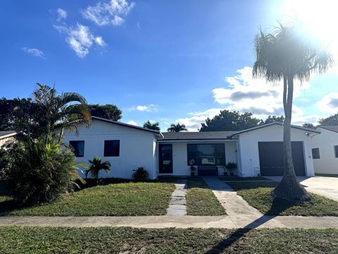 Tiny photo for 4170 Sussex Avenue, Lake Worth, FL 33461 (MLS # R11151666)