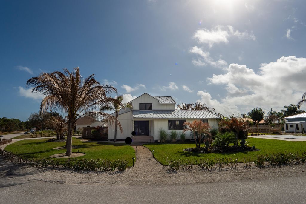 Photo of 5028 SE Alicia Street, Stuart, FL 34997 (MLS # B26001667)