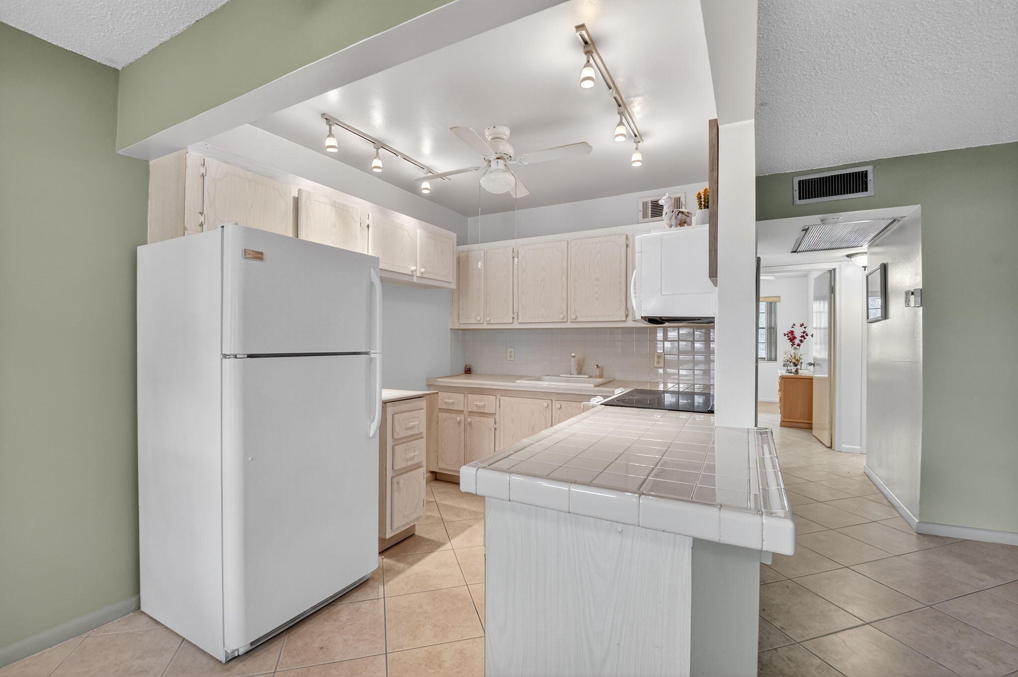 WINDSOR CONDOS - Residential