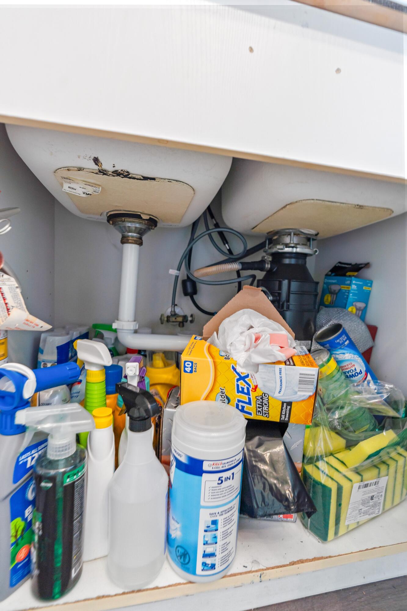 COUNTRY CLUB VIEWS - Residential