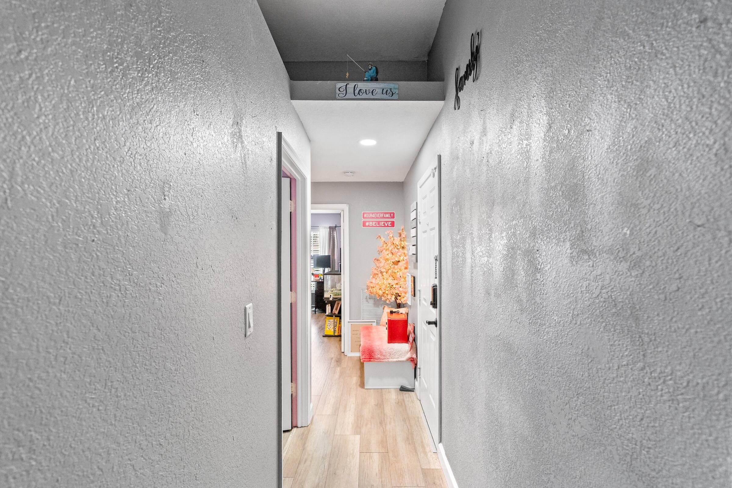 COUNTRY CLUB VIEWS - Residential