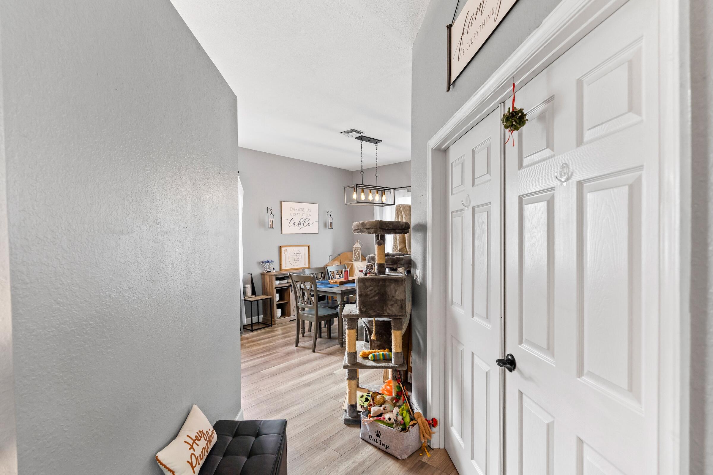 COUNTRY CLUB VIEWS - Residential