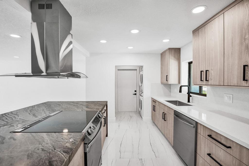 Deerfield Ridge Sec 1 38- - Residential