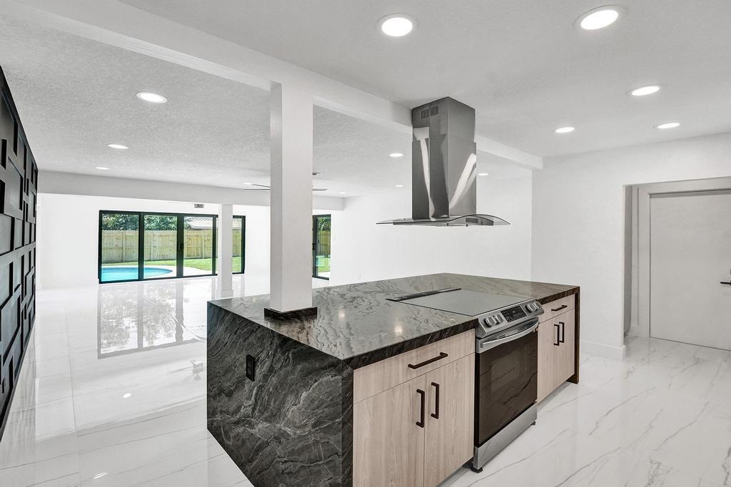 Deerfield Ridge Sec 1 38- - Residential