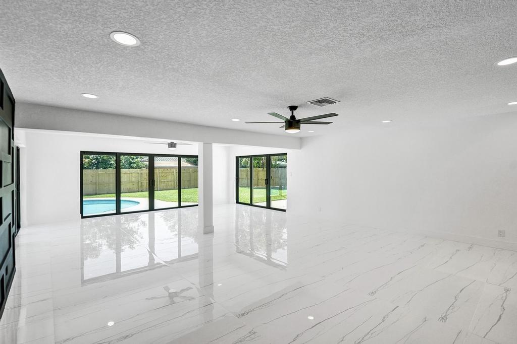 Deerfield Ridge Sec 1 38- - Residential