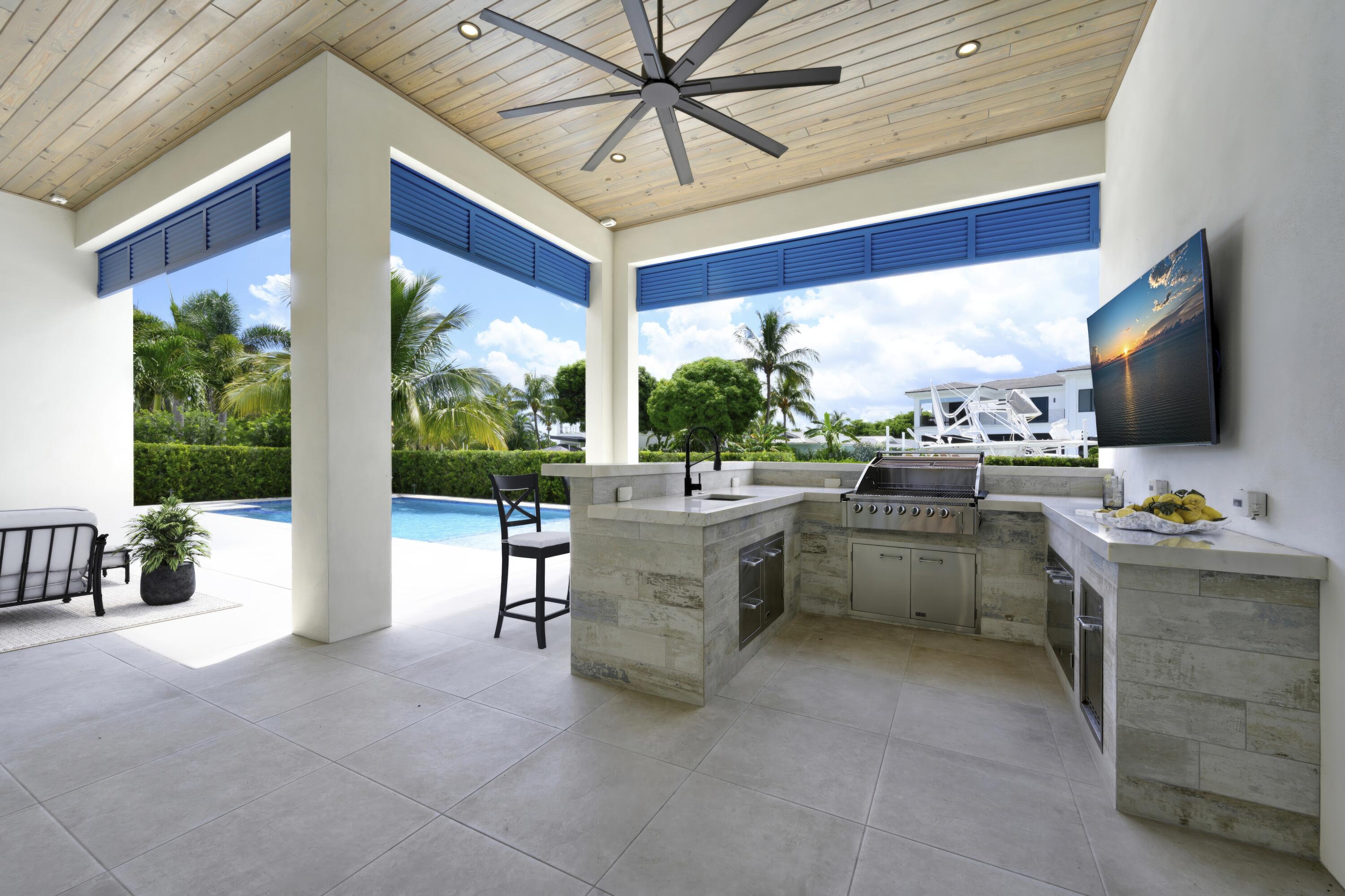 NORTH PALM BEACH VILLAGE OF 2 - Residential