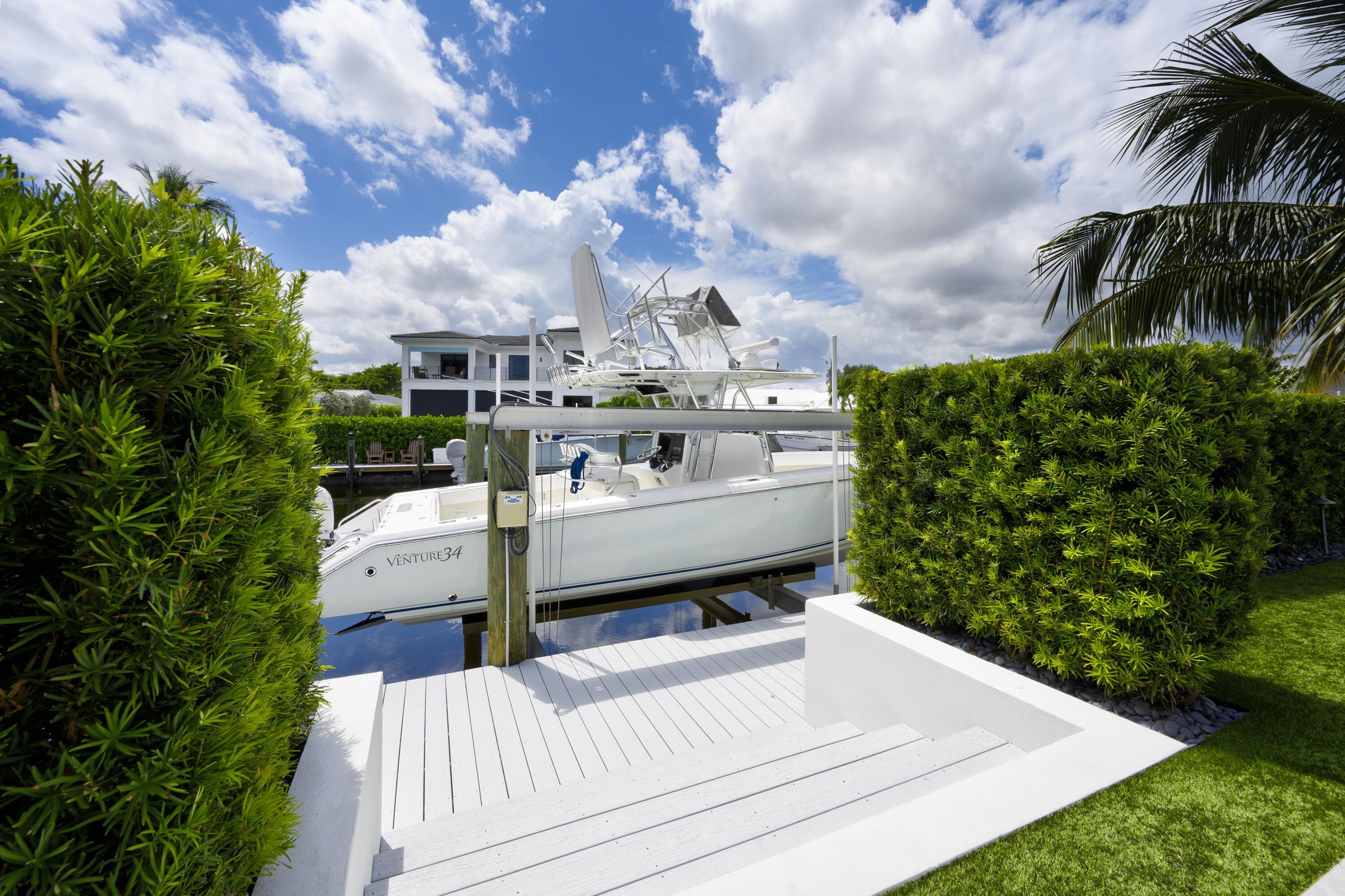 NORTH PALM BEACH VILLAGE OF 2 - Residential