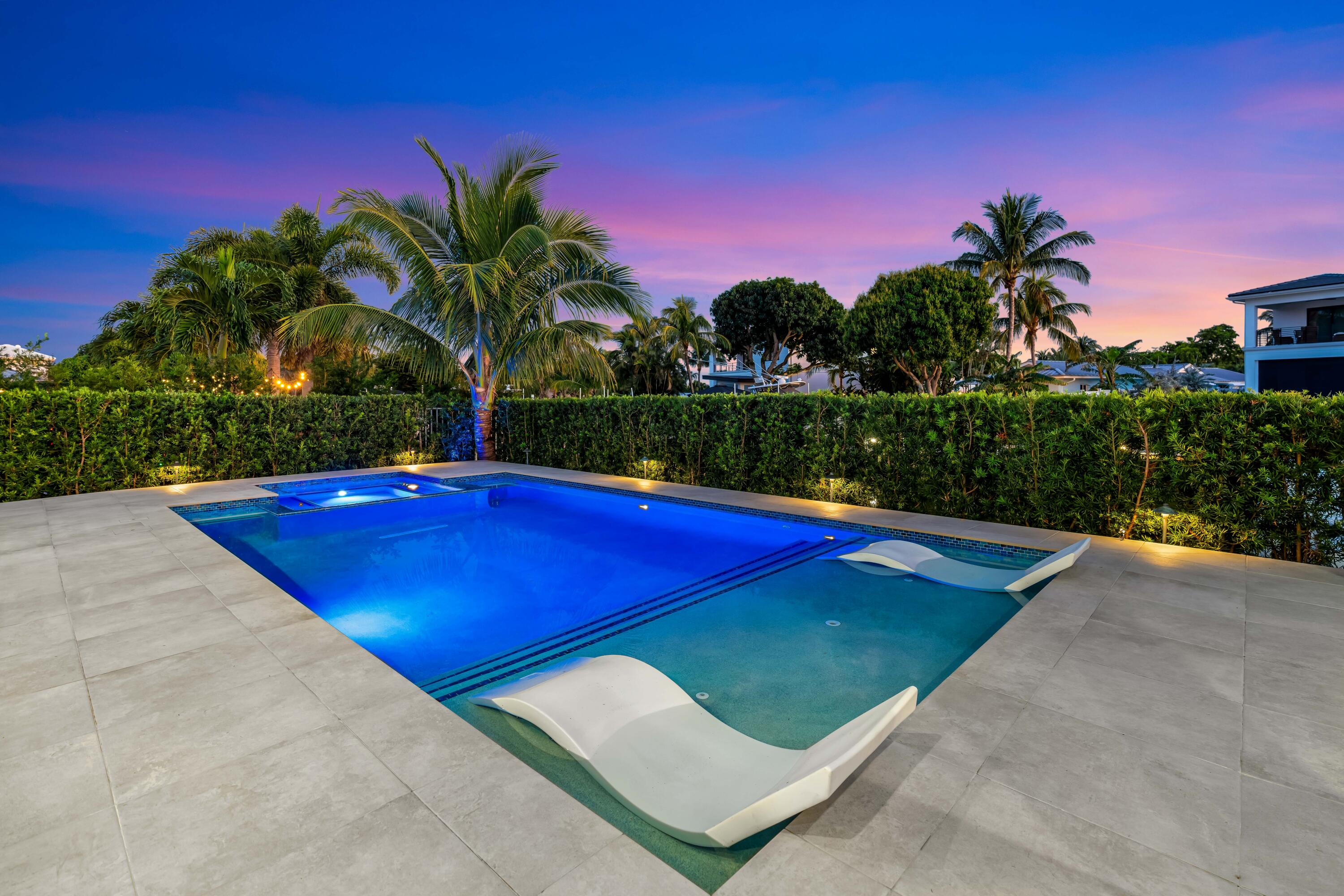 NORTH PALM BEACH VILLAGE OF 2 - Residential