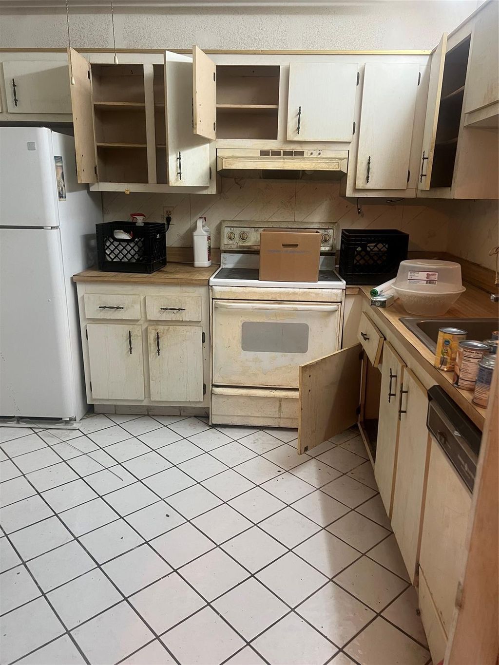 Photo of 2840 Somerset Drive #301M, Lauderdale Lakes, FL 33311 (MLS # F10487806)