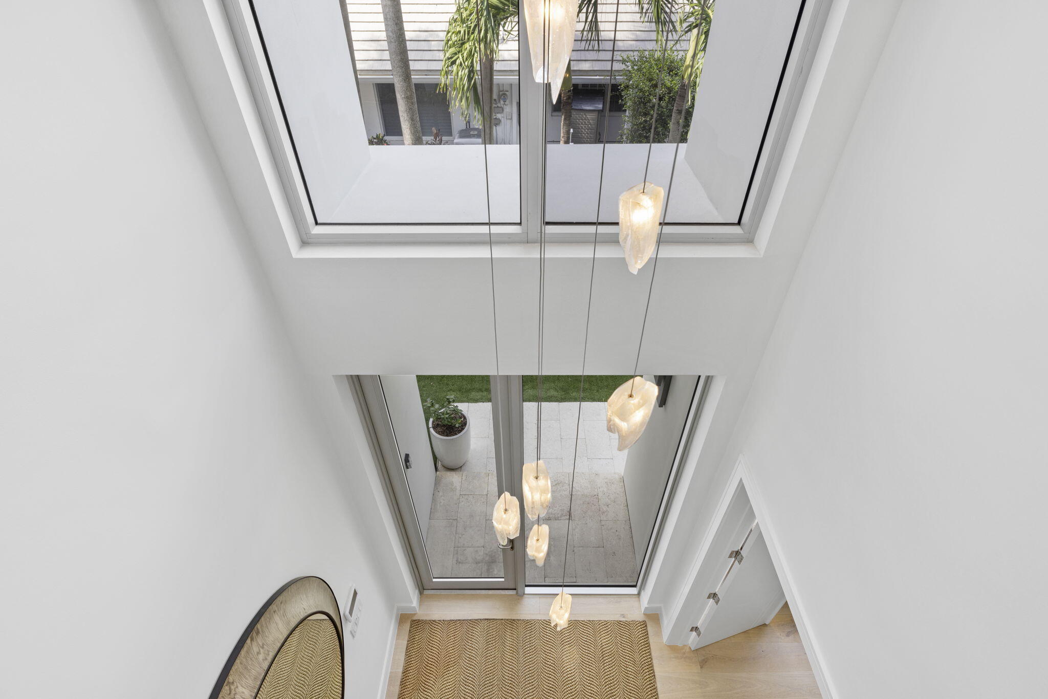 TEN TWENTY LANGER - Residential