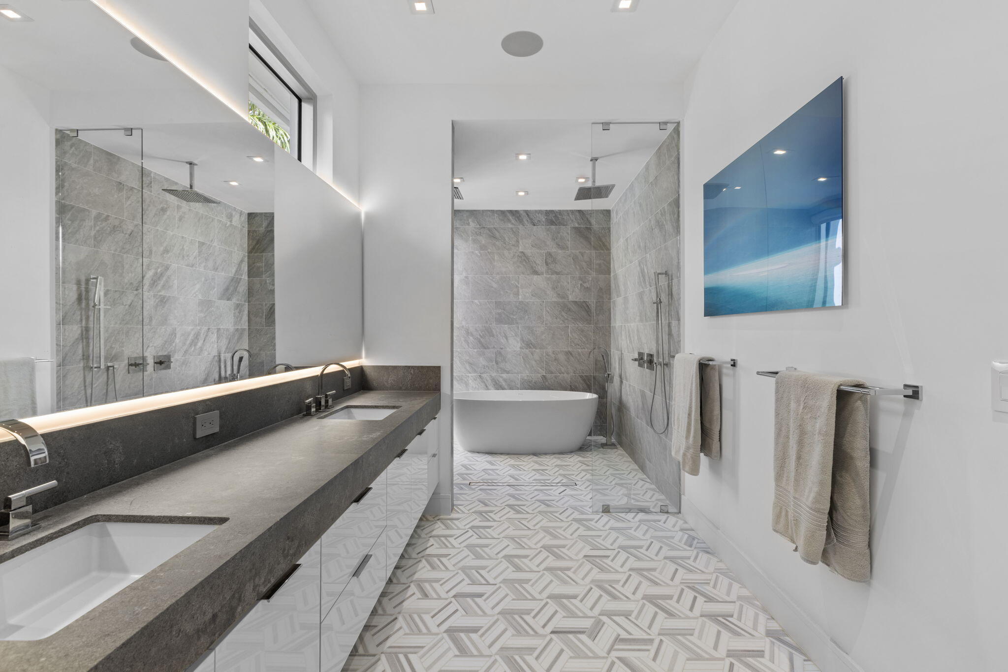 TEN TWENTY LANGER - Residential