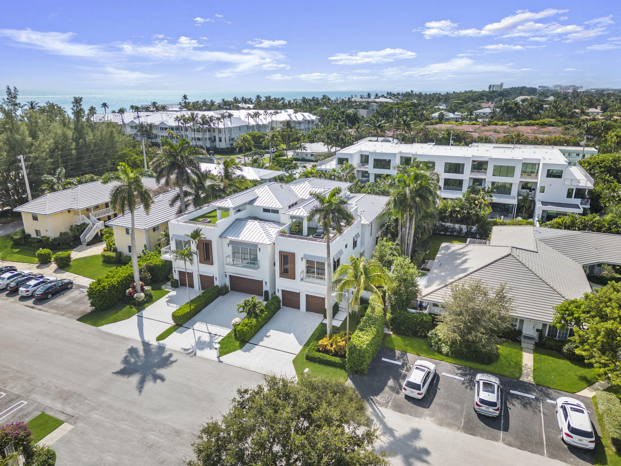 TEN TWENTY LANGER - Residential