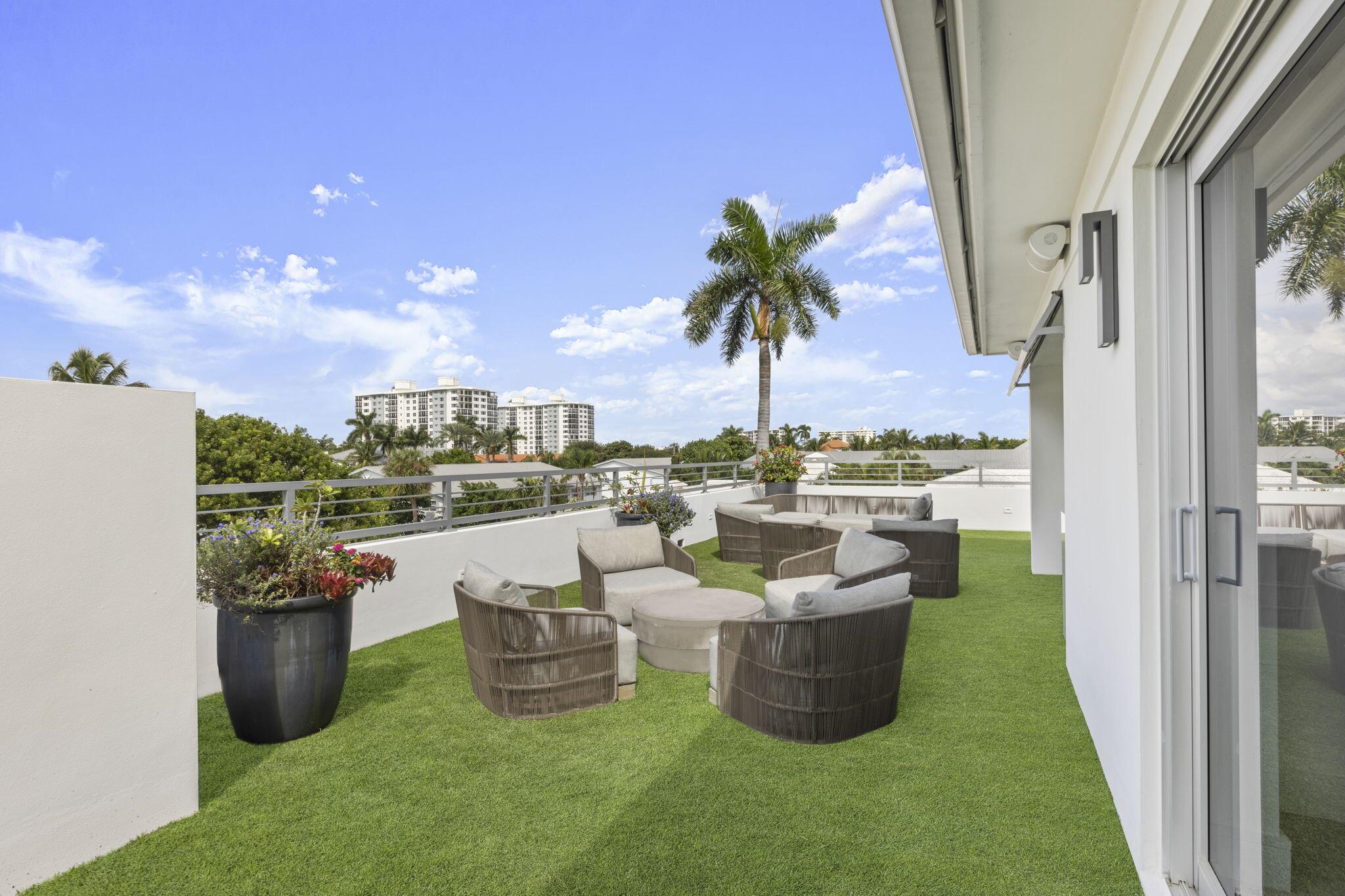 TEN TWENTY LANGER - Residential