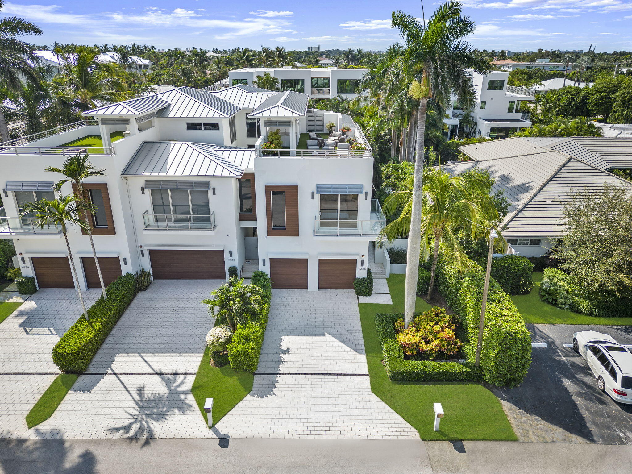 TEN TWENTY LANGER - Residential