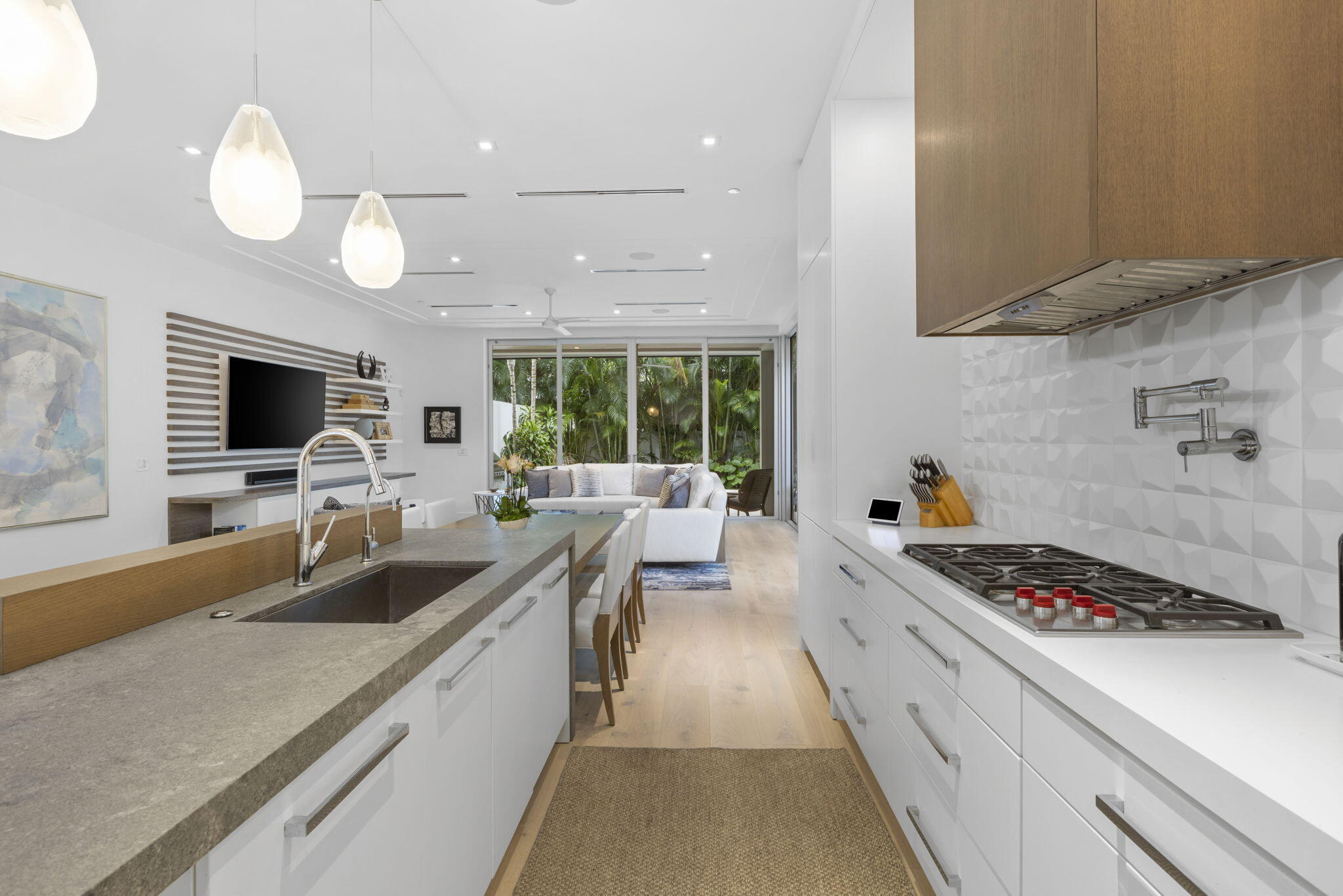 TEN TWENTY LANGER - Residential