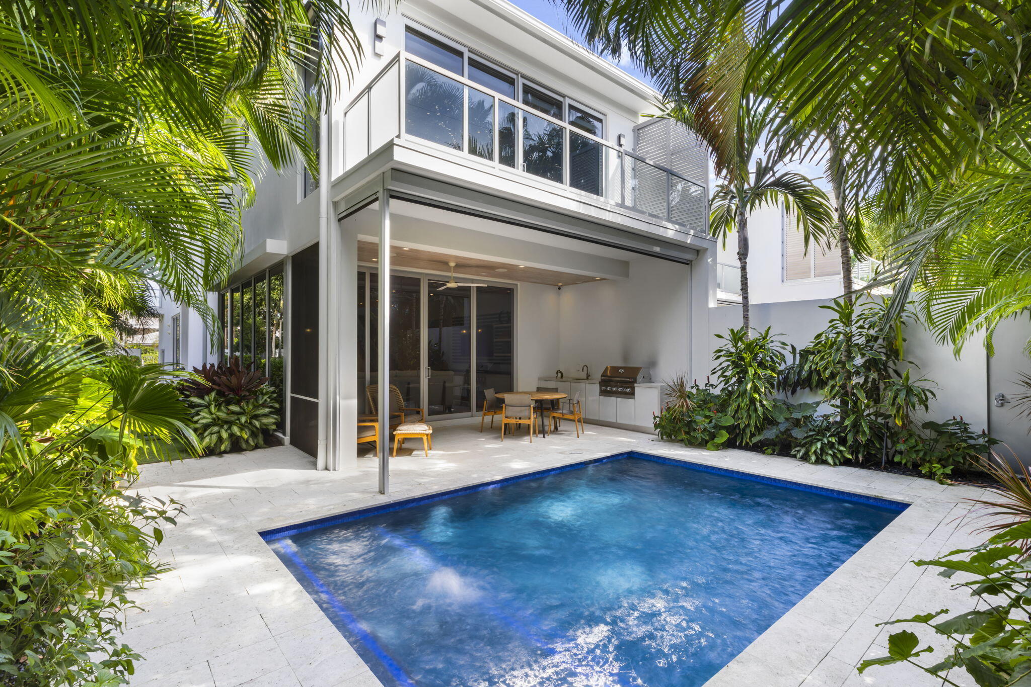 TEN TWENTY LANGER - Residential