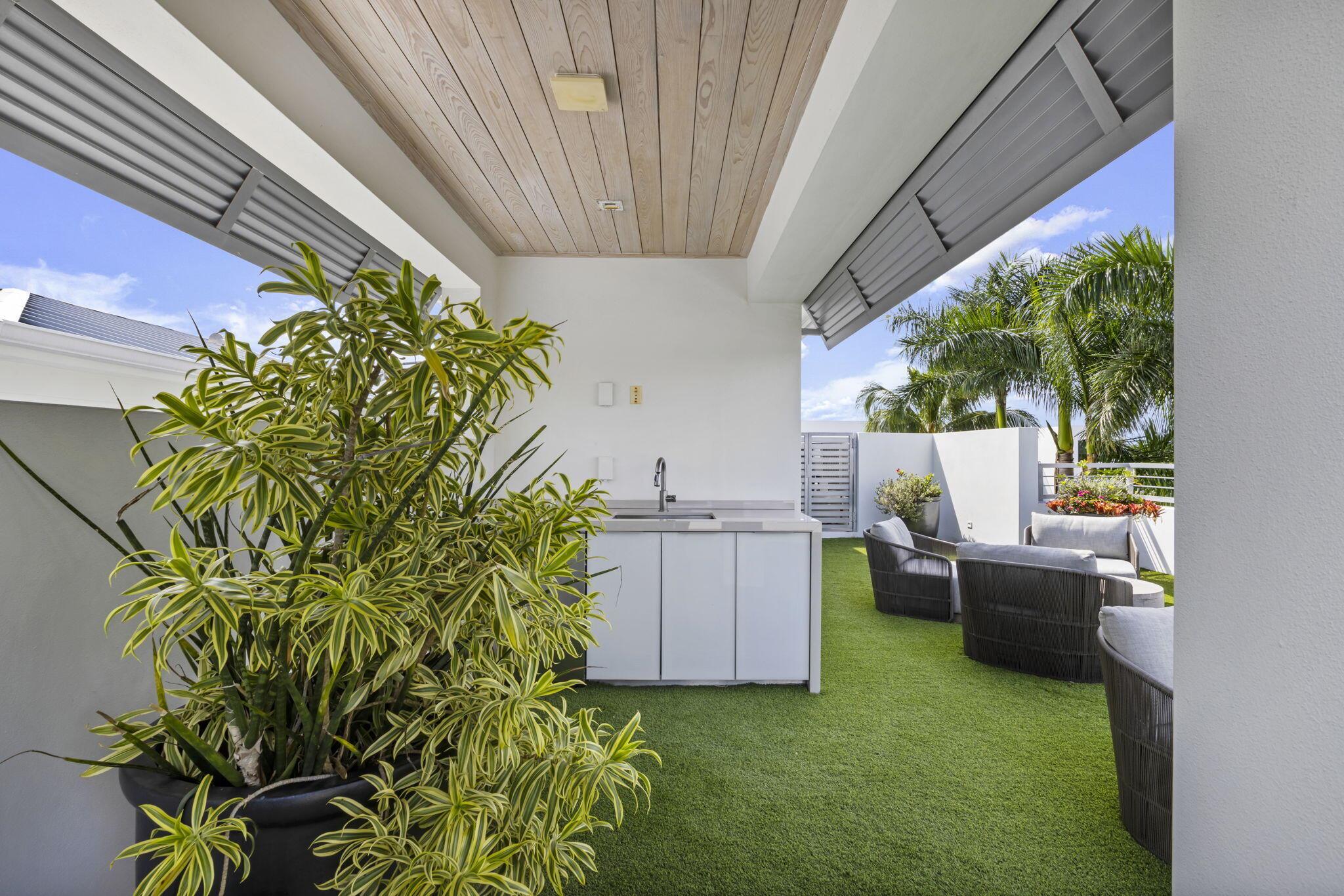 TEN TWENTY LANGER - Residential