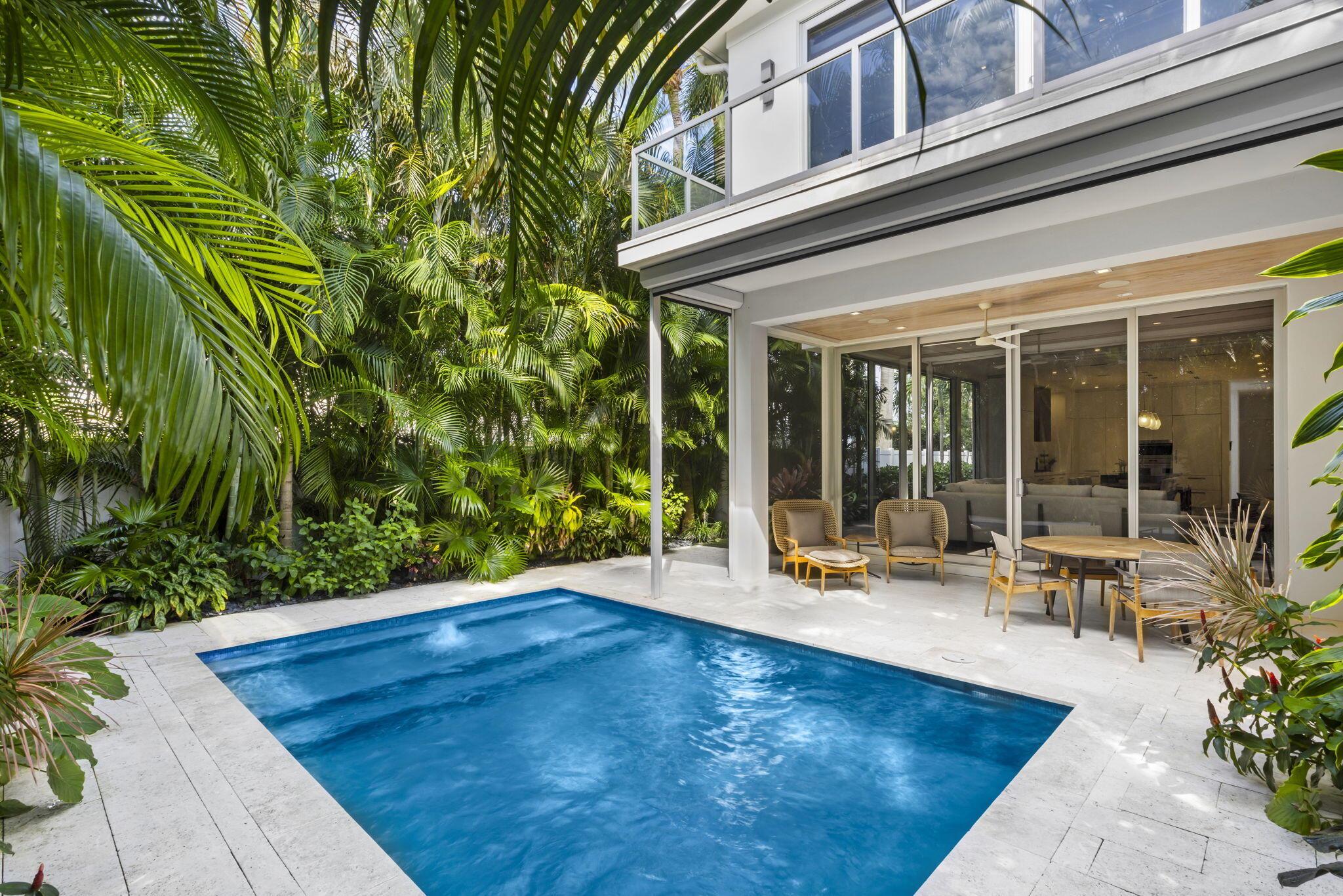 TEN TWENTY LANGER - Residential