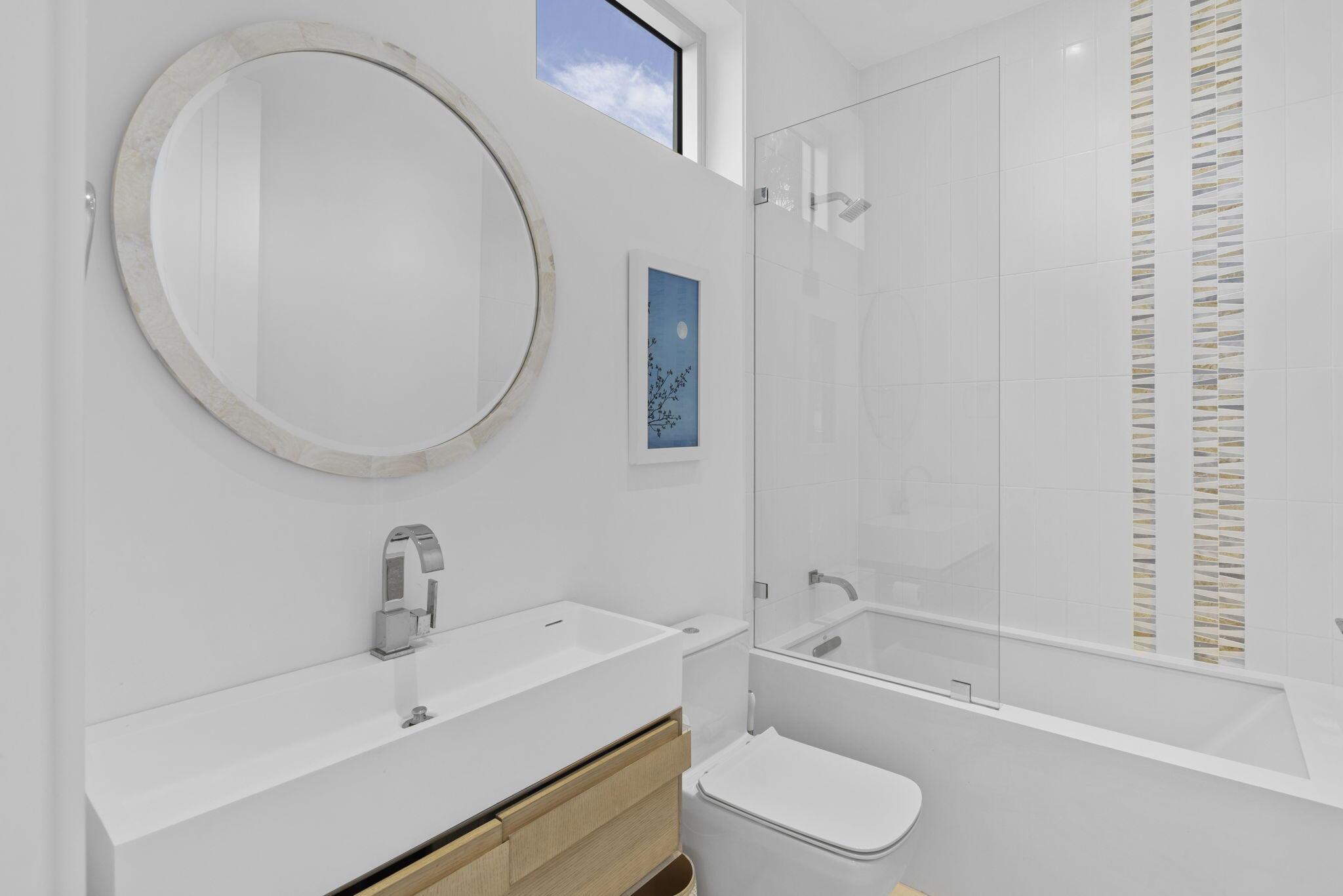 TEN TWENTY LANGER - Residential