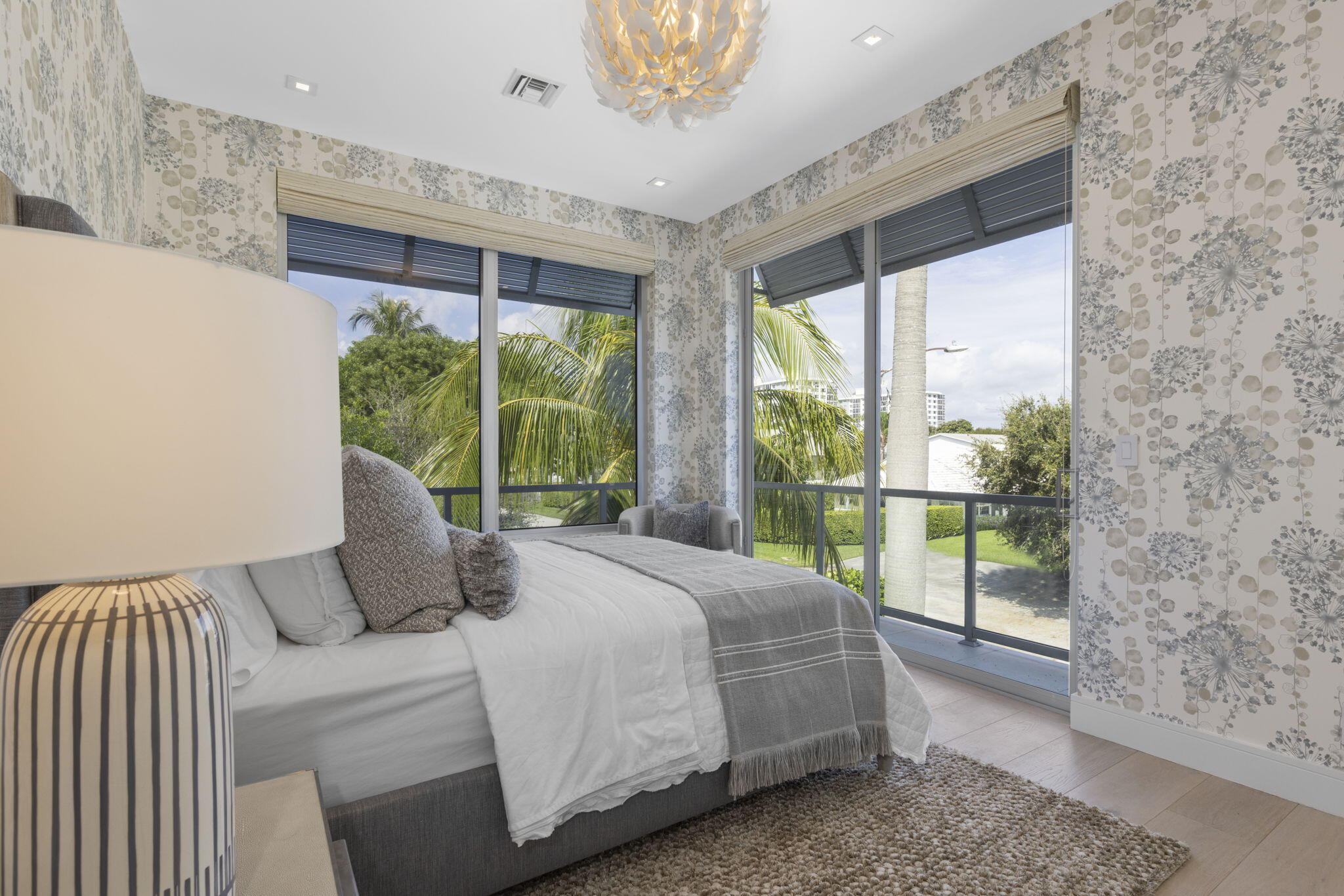 TEN TWENTY LANGER - Residential