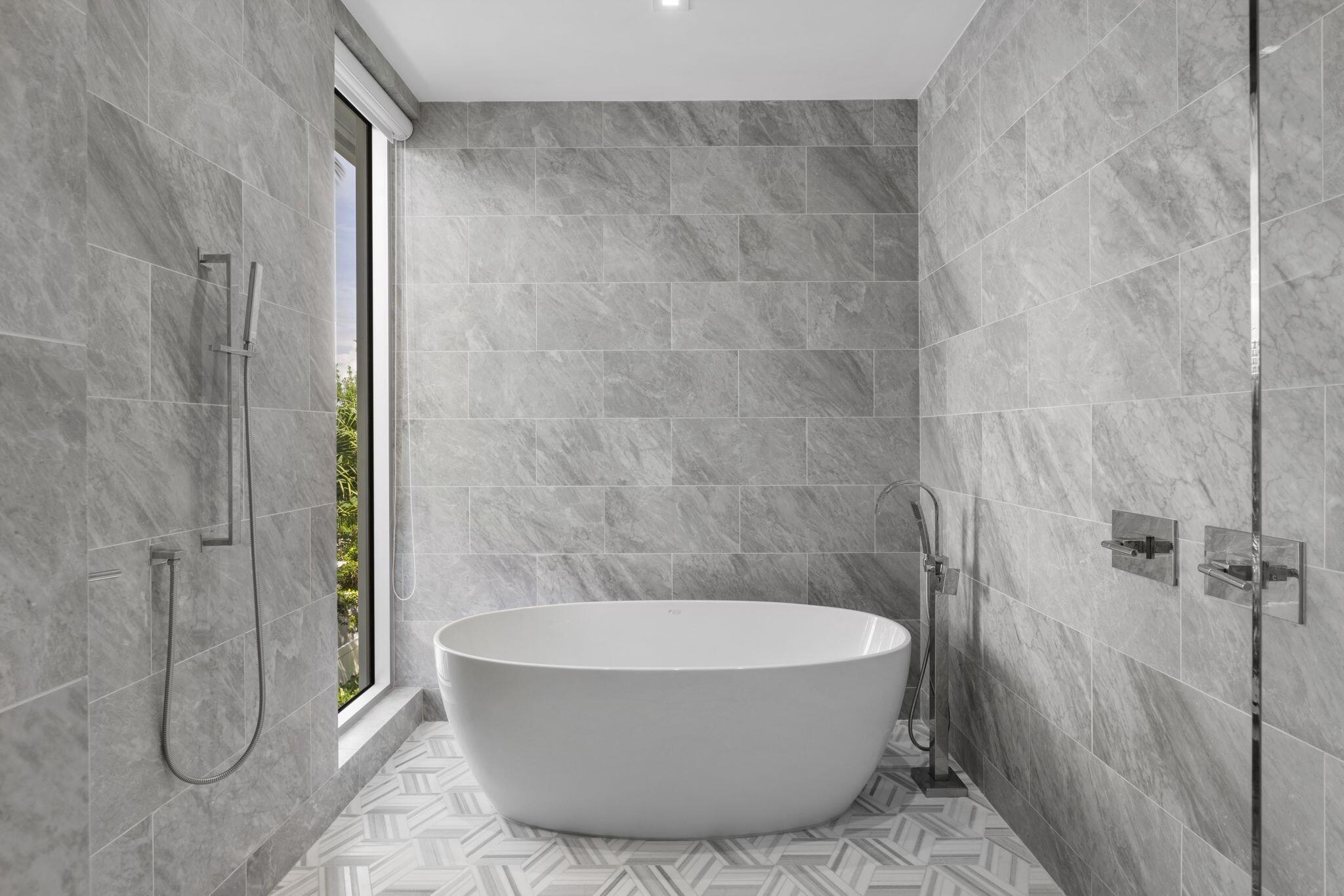 TEN TWENTY LANGER - Residential