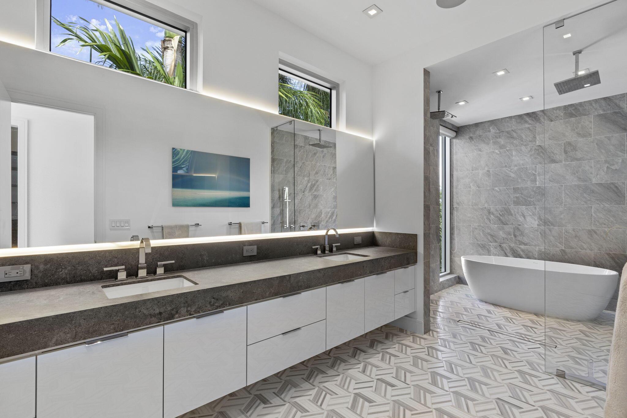 TEN TWENTY LANGER - Residential