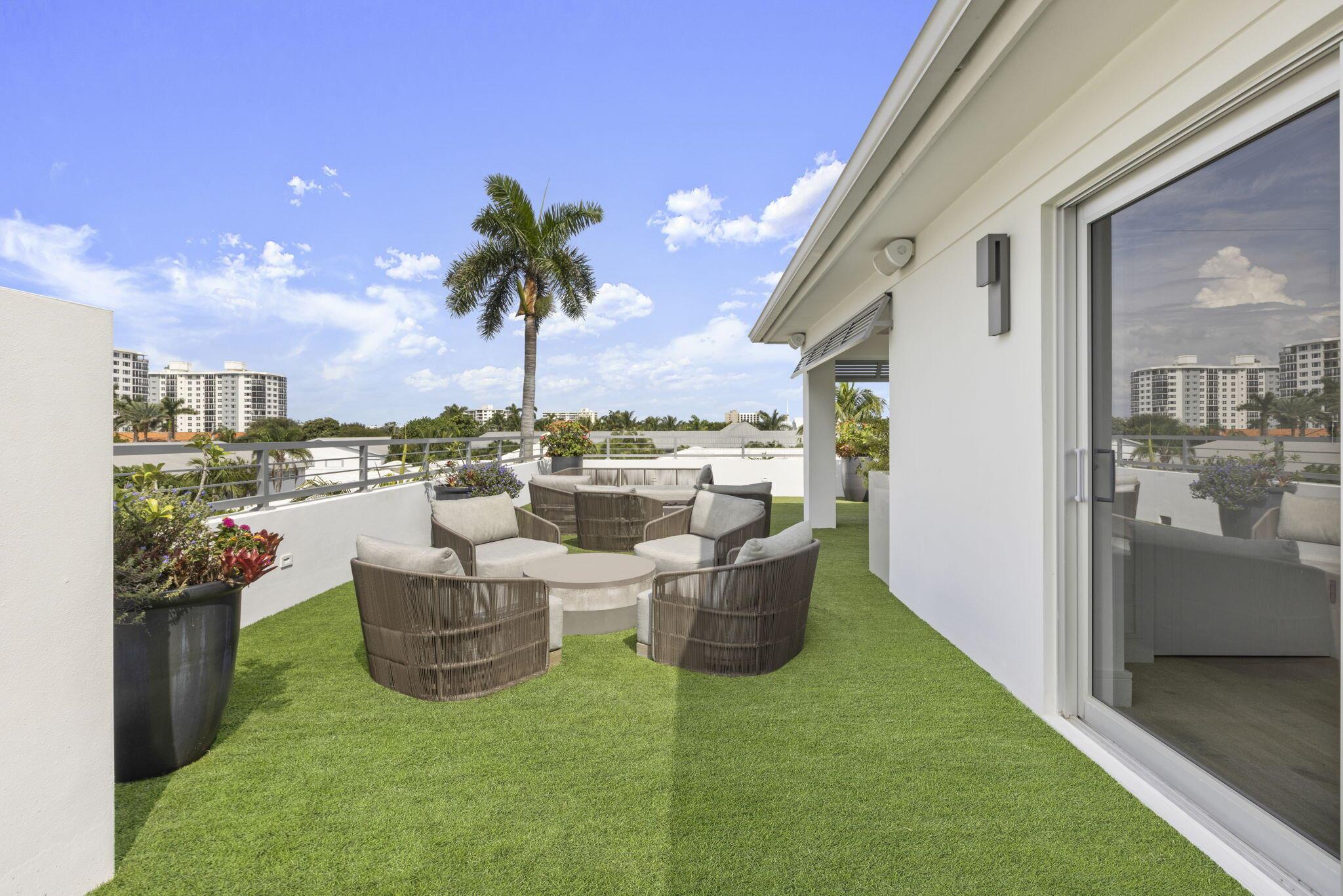 TEN TWENTY LANGER - Residential